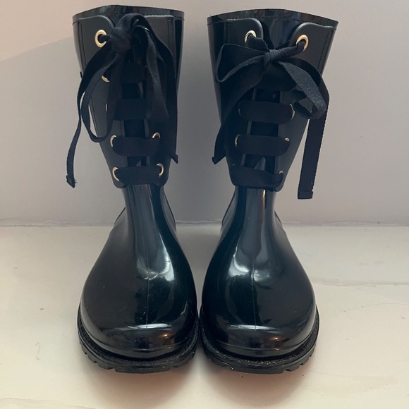 RED Valentino | Lace-Up Rain Boots in black - Picture 3 of 7